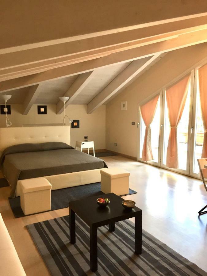 Residenza Virgiliana Suite Con Terrazza-Centro Storico Mantova Bagian luar foto